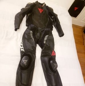 New Dainese 2-Piece Motorcycle Leather Track Suit Black Red White - 48 / Small